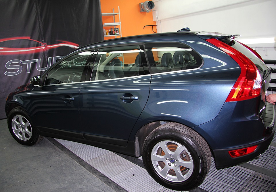 Беспокрасочное удаление вмятины на крыле Volvo — AutoSpecStudio на DRIVE2