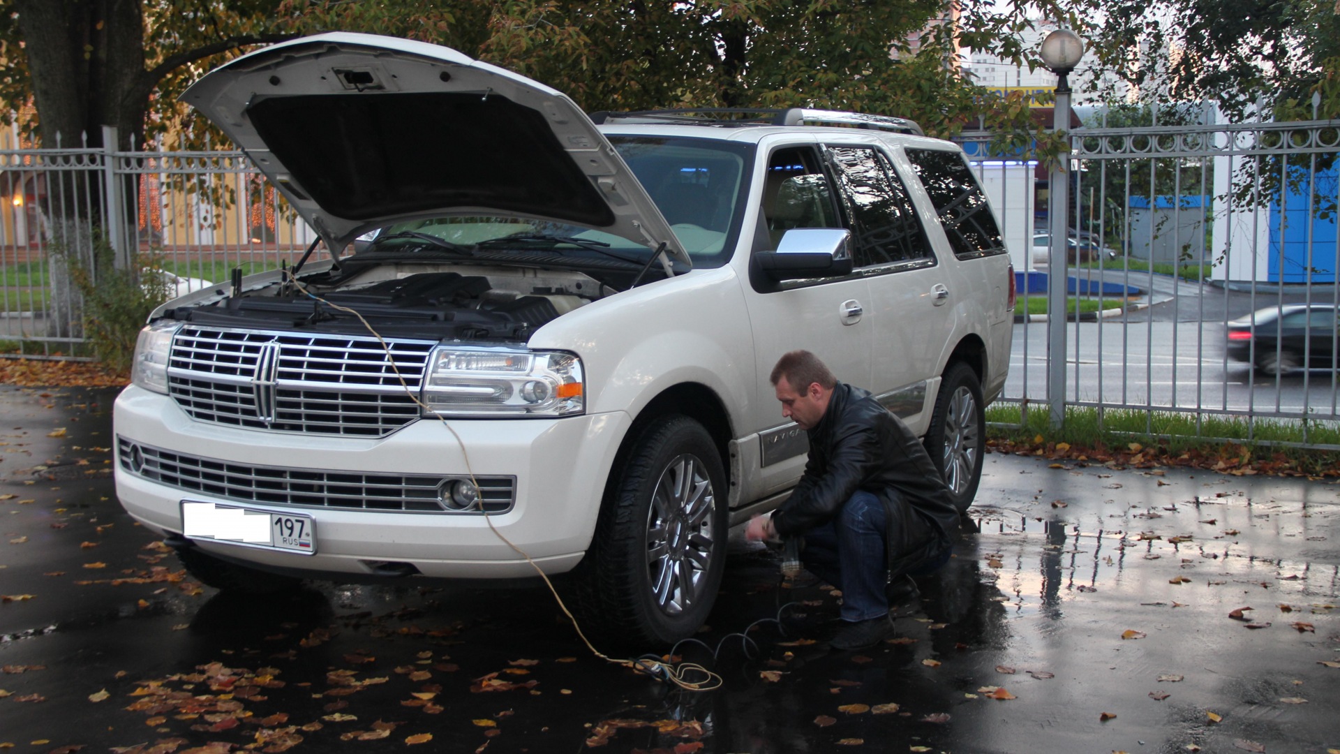 Lincoln Navigator (3G) 5.4 бензиновый 2007 | БЕЛЫЙ СЛОН на DRIVE2