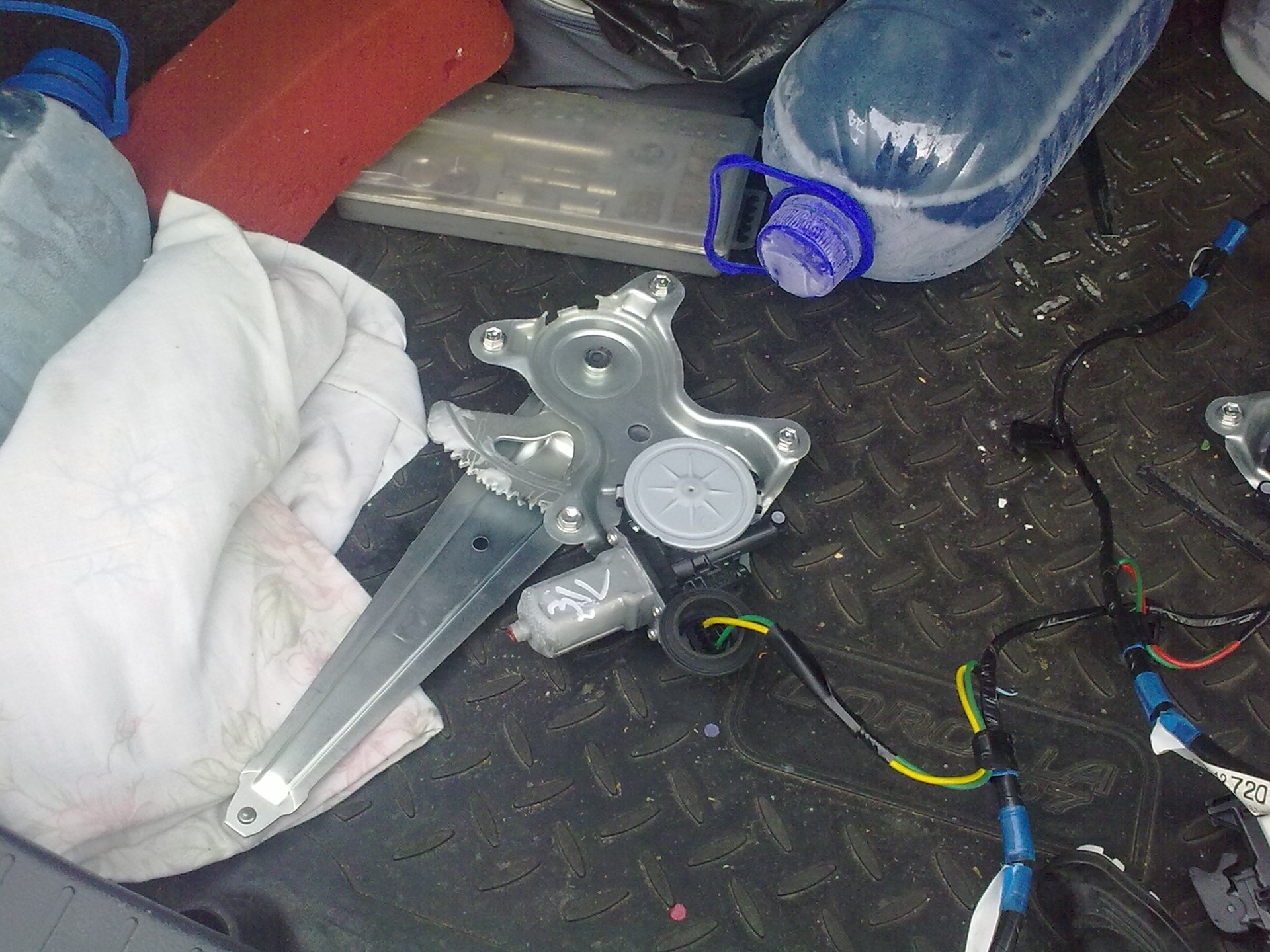 Задние электростеклоподъемники. Часть 1: поиск и покупка. — Toyota ...