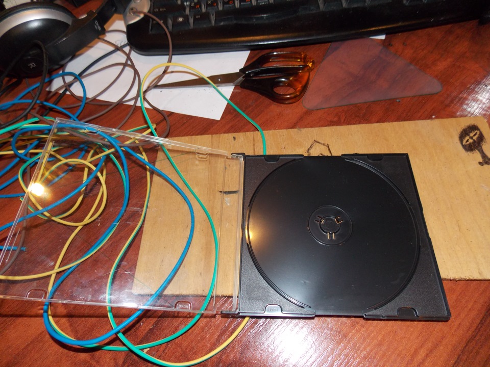 Значок ШИПЫ! — Audi 100 (C4), 2,6 л, 1994 года | просто так | DRIVE2