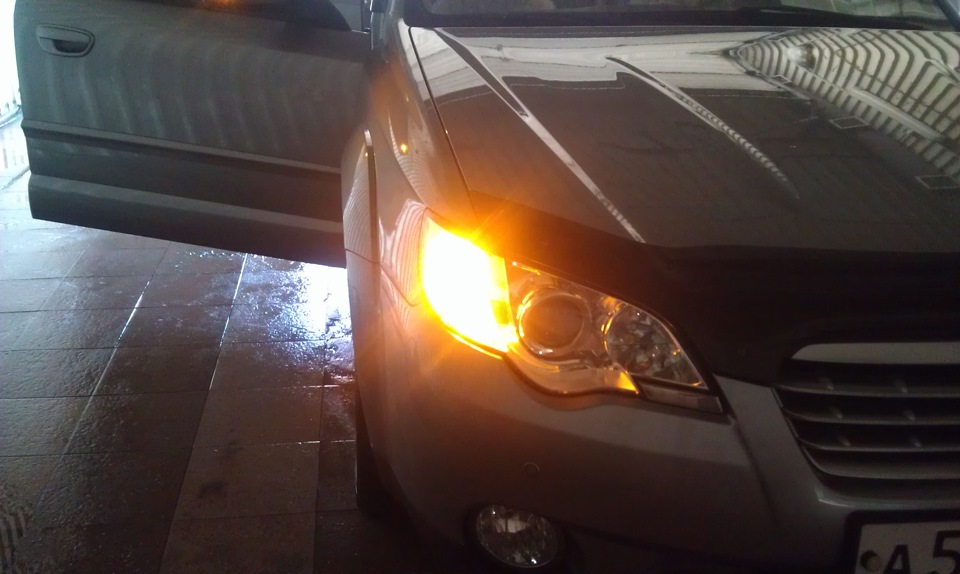 Горит лампочка поворотника. Subaru Outback BP лампы поворотников. Субару Аутбек 2005 лампа в поворотник. Аутбек светодиодные поворотники. Лампы в ДХО Субару Легаси.