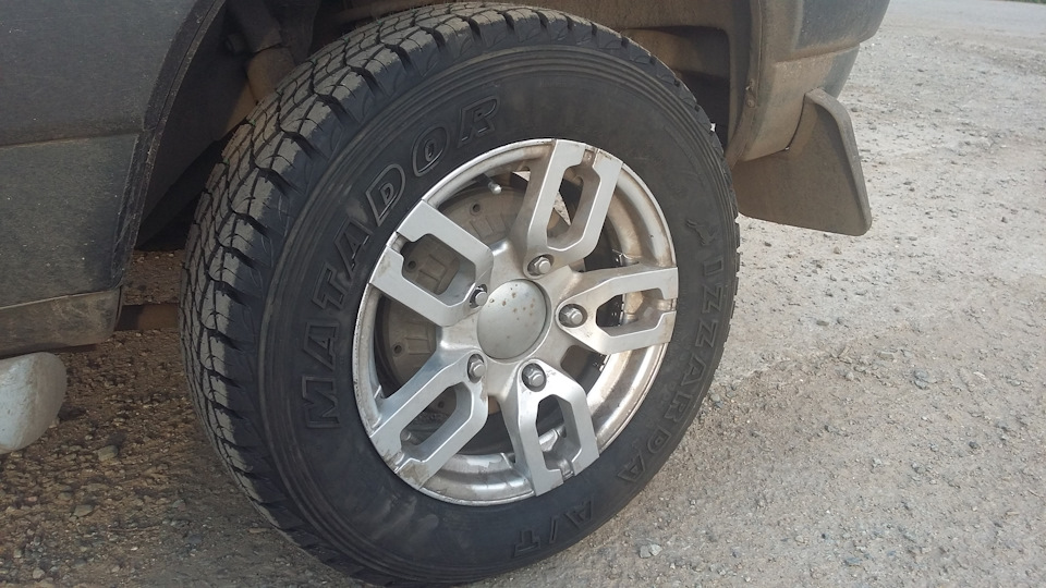 Матадор резина ваз. Matador mp 72 izzarda a/t 2 нива. Резина матадор на ниву. Нива шевроле шины матадор. Резина ат на ниву шевроле р15.