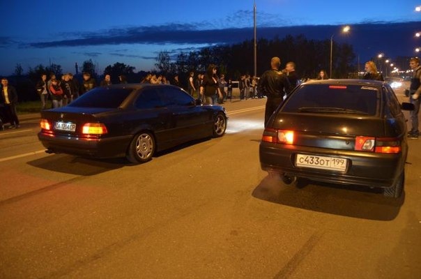 12ка. скажи таз. машина для риназа. наклейки на авто тазы валят. низкий таз.