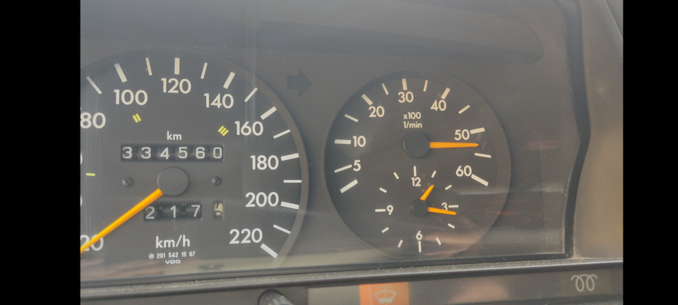 Показания тахометра — Mercedes-Benz 190 (W201), 2,5 л, 1992 года ...
