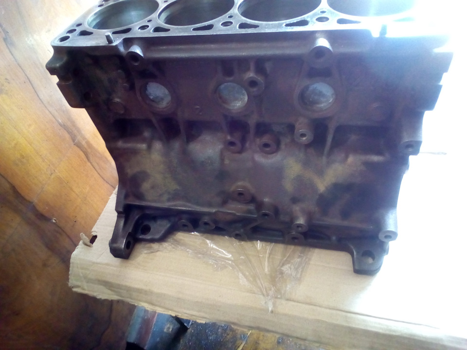 Капиталка [Замена водяных заглушек] — Volkswagen Passat B3, 2 л, 1991 ...