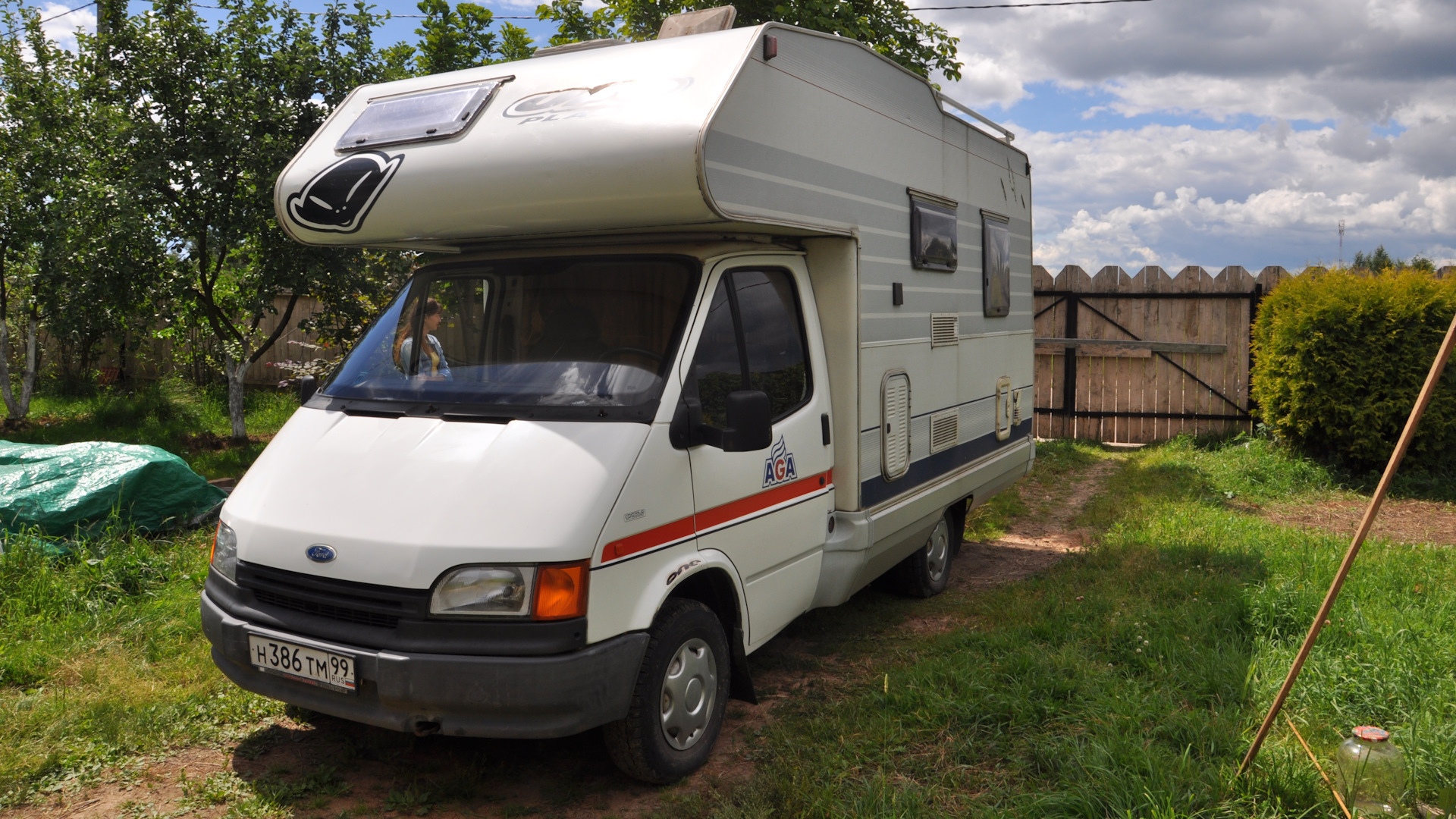 Ford Transit (4G) 2.5 дизельный 1993 | Кемпер на DRIVE2