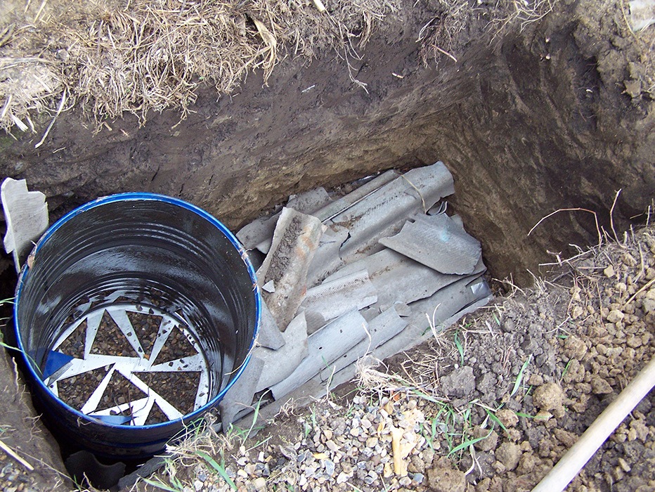 Как выкопать яму под туалет и что для этого понадобится