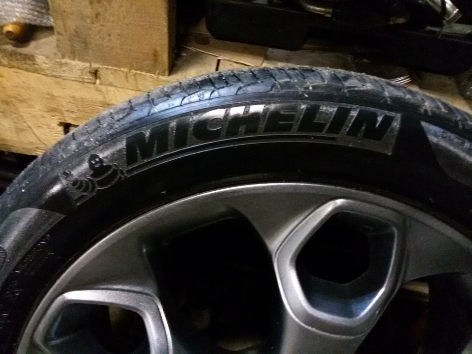 245 45 r19 michelin