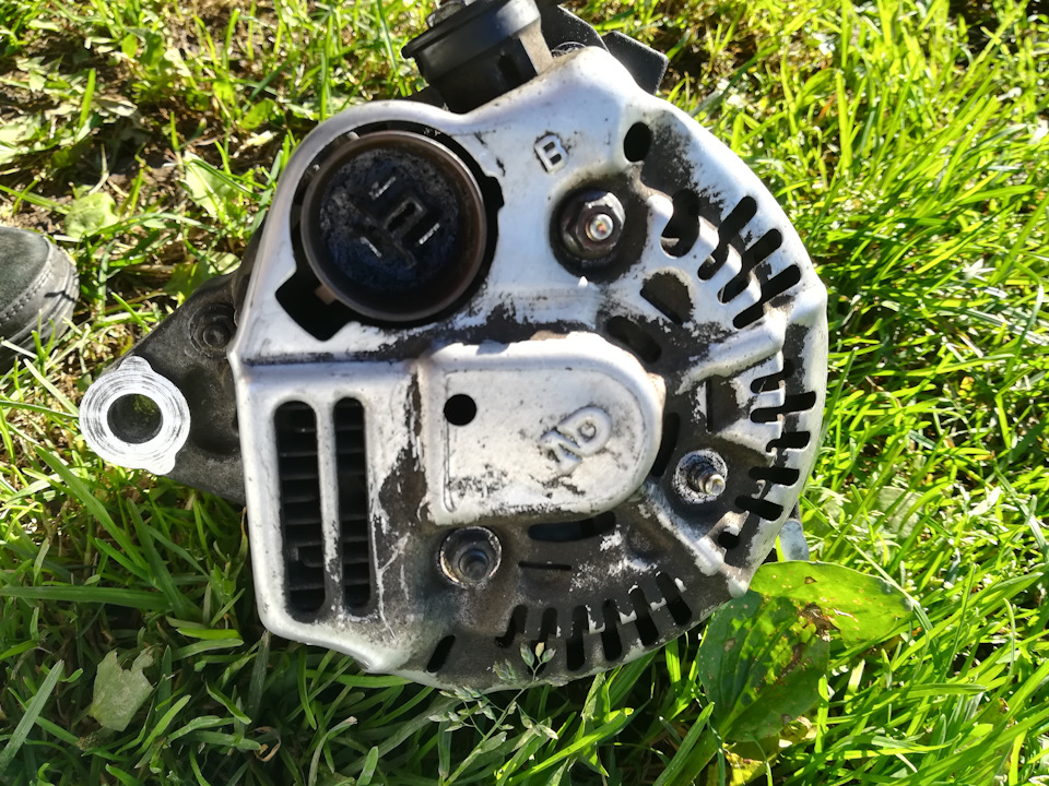 генератор короны. 27060-46320 генератор. генератор тойота кроун. Toyota crown генератор сколько ватт. щетки генератора toyota corona premio.