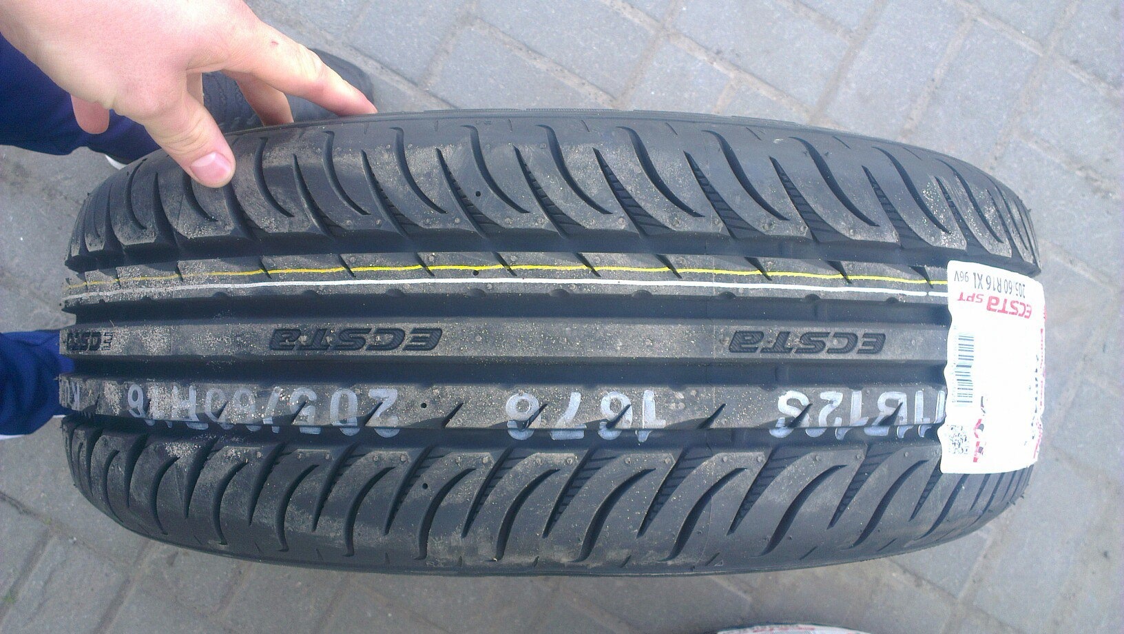 Кумхо 205 55 16 цена. Kumho Ecsta 205/60/16. Kumho SPT 205 65 15. Кумхо KH-27. Шины Кумхо Экста 205 60 16.