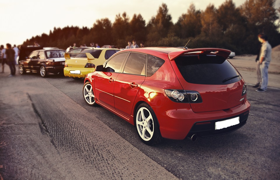 Mazda 3 MPS В закате