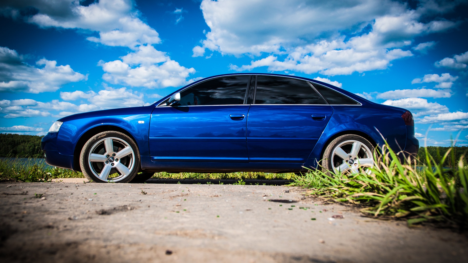 А6 синий. Ауди а3 2014 синий перламутр хэтчбек. Audi a6 голубая. Audi a4 перламутровый синий. Синяя Ауди а 6 сииенго цвета.