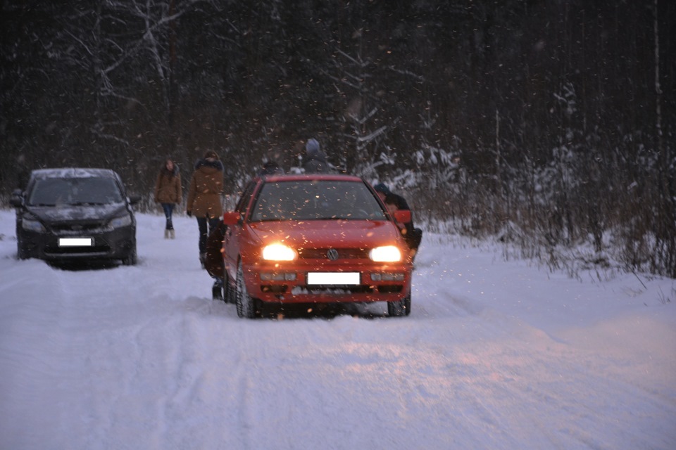 Зима — балует снежком. — Ford Focus Hatchback II, 1,8 л, 2009 года ...