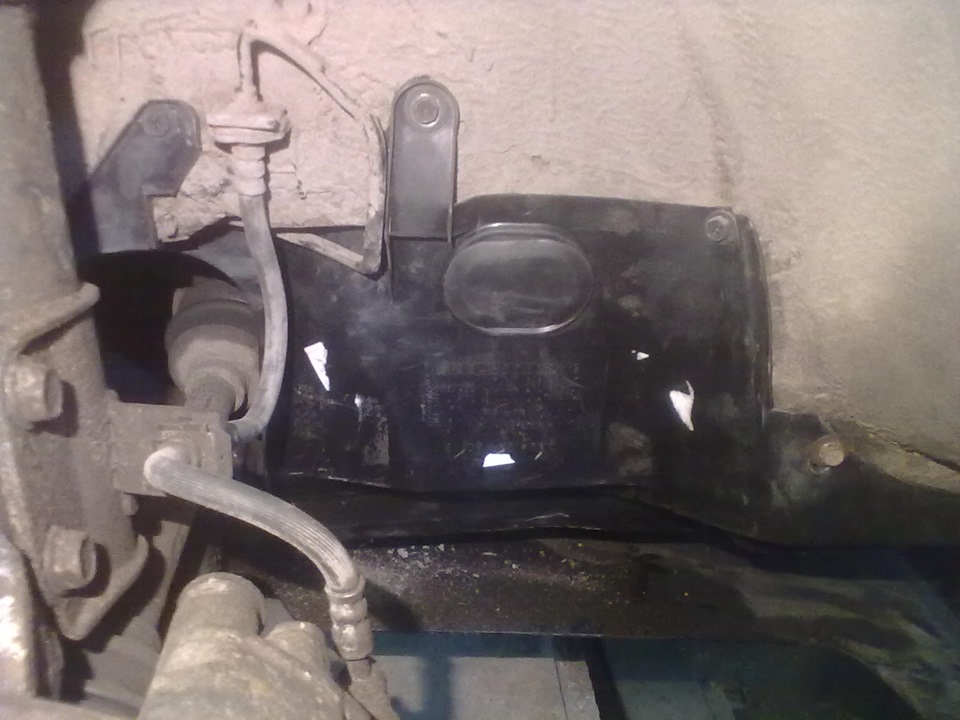 Пришли пластиковые пыльники — Mazda MX-3, 2 л, 1992 года | своими ...