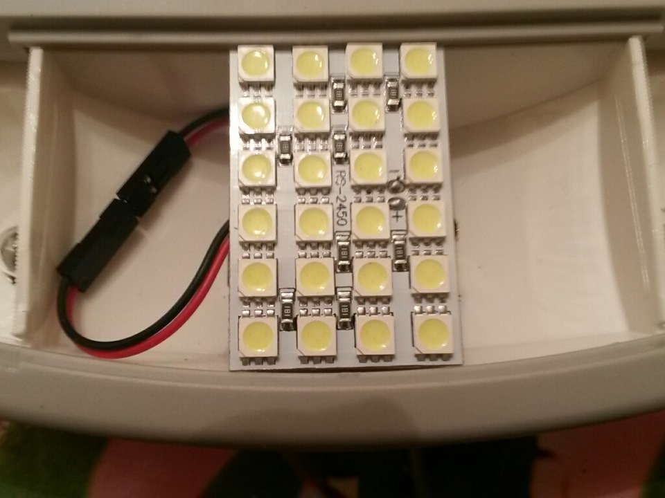 Установка светодиодной \"люстры\" в плафон освещения салона — Lada Калина ...