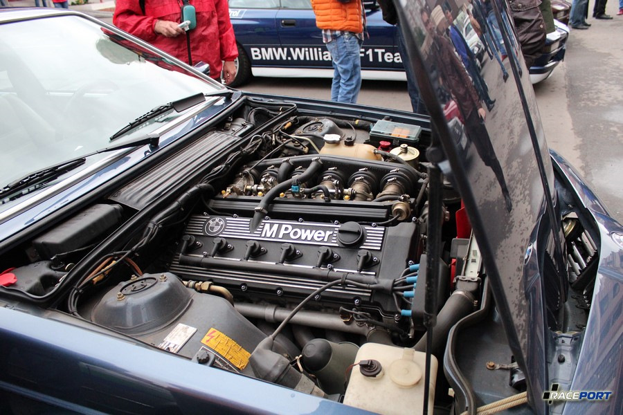 Фото в бортжурнале Mercedes-Benz SEC-Class (W126)