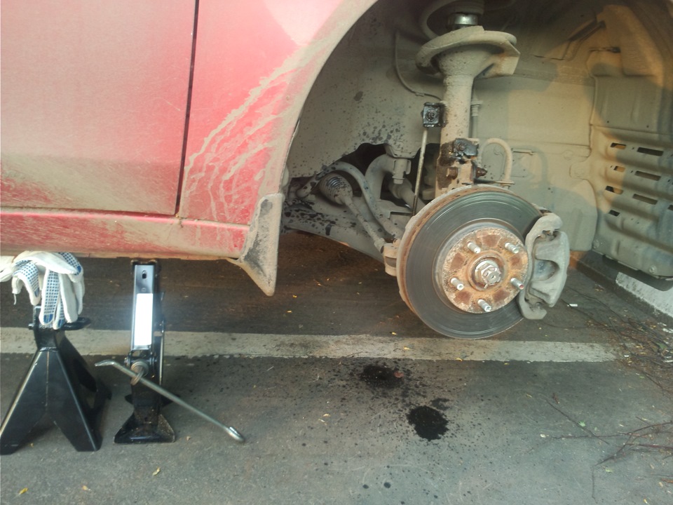 Замена передних стоек и опорных подшипников — Mitsubishi Lancer X, 1,8 ...