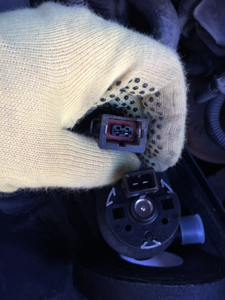 Замена рециркуляционного насоса системы охлаждения. — Mercedes-Benz M ...