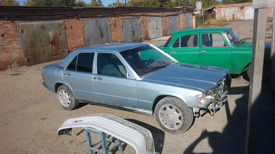 Фото в бортжурнале Mercedes-Benz 190 (W201)