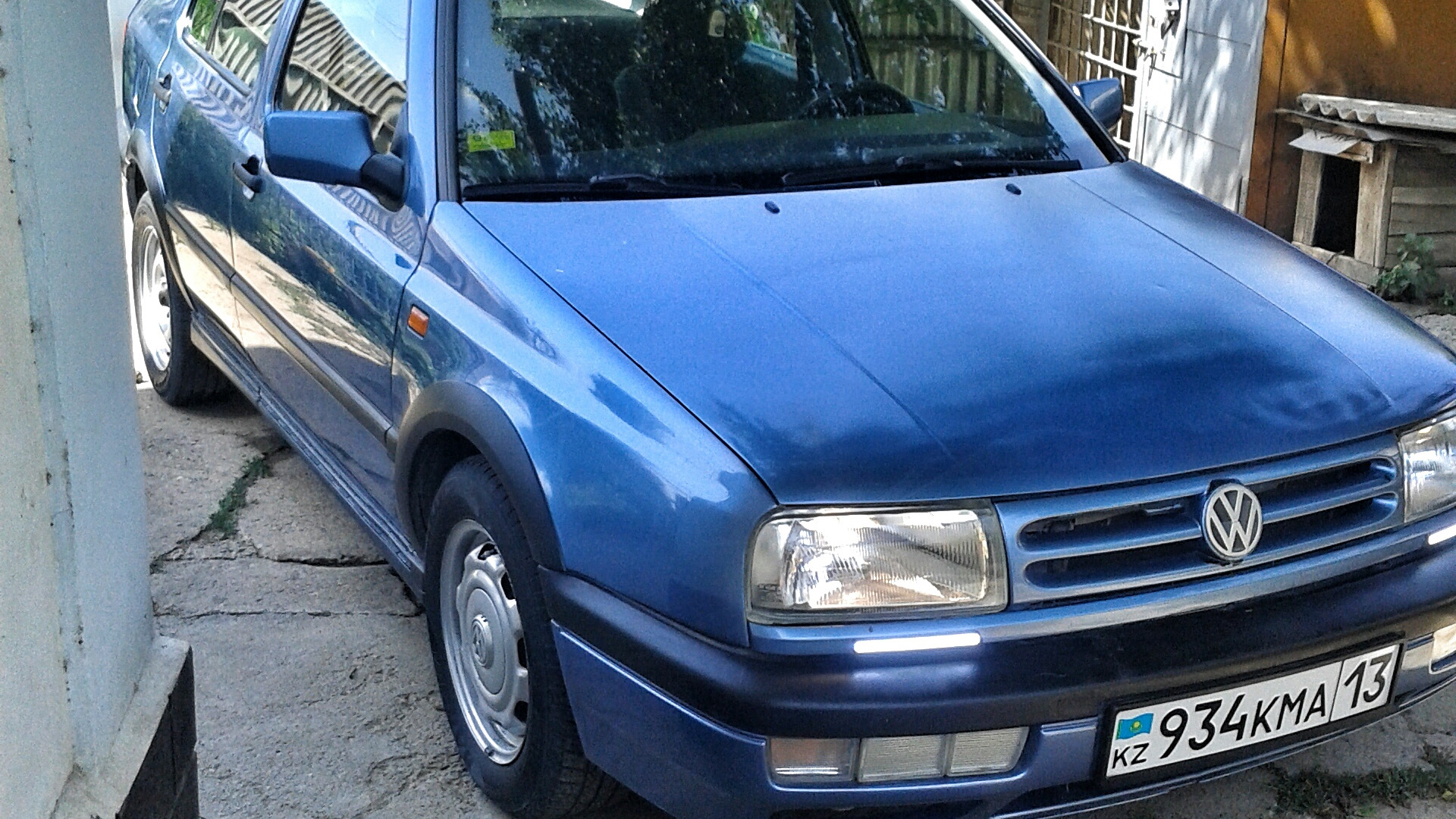 Volkswagen 1993. Фольксваген Венто 1993. VW Vento 1993 1.8. Фольксваген Вента 2002. Volkswagen Vento Blue.