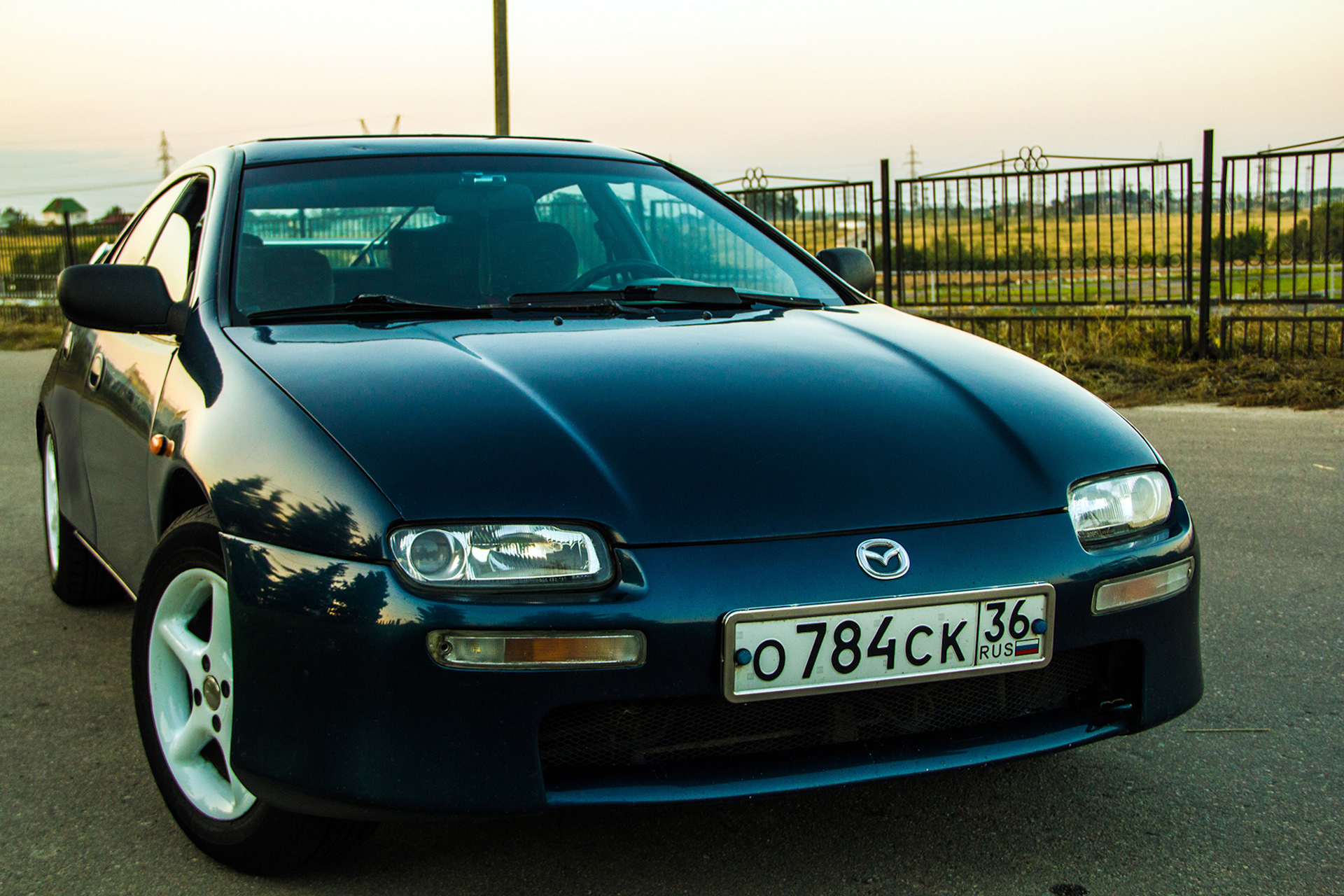 Картинка 323. Мазда 323 универсал 1990. Mazda 323 bg хэтчбек. Мазда 323 bf хэтчбек. Mazda 323 iv (bg).