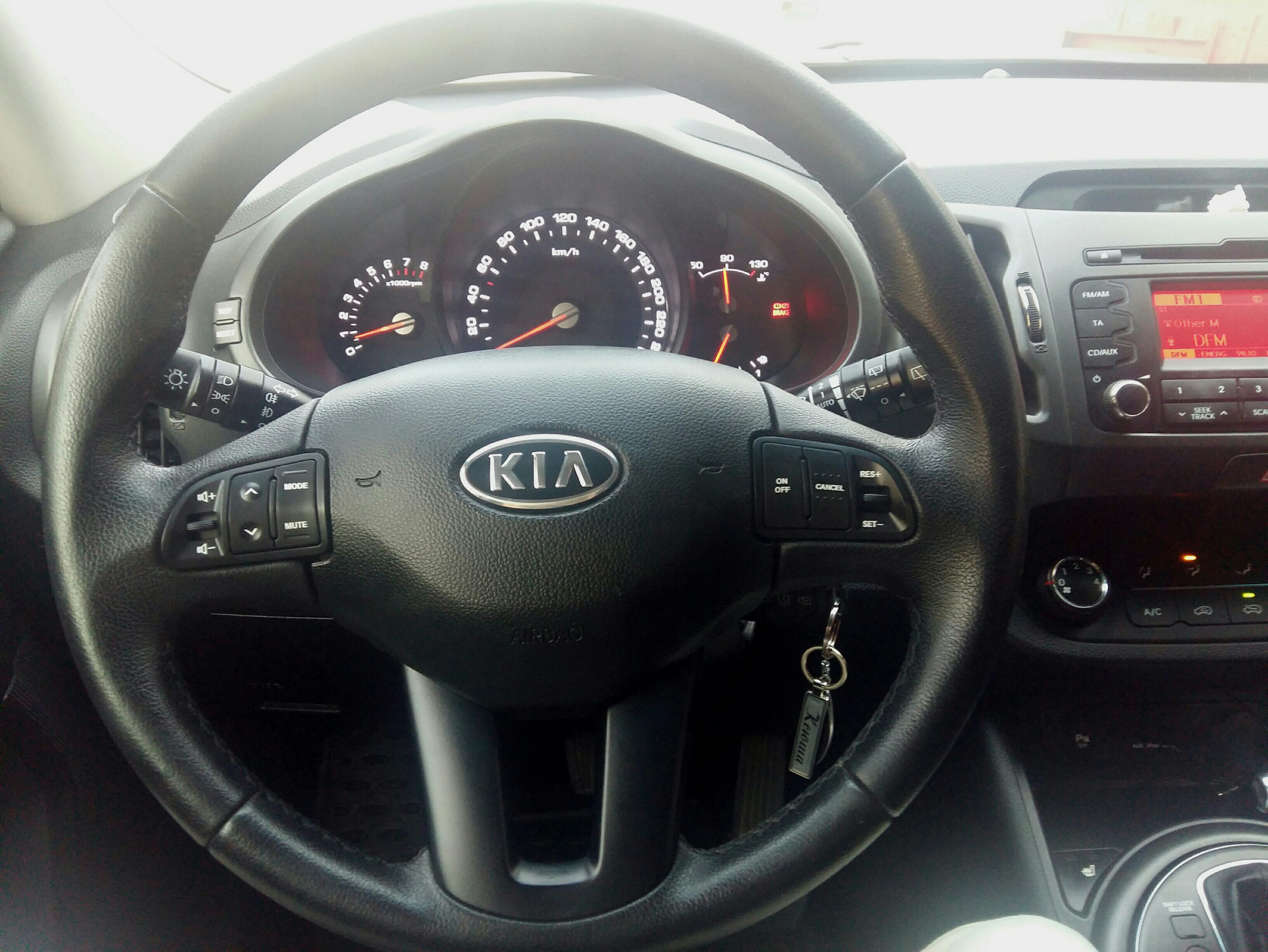 Kia Sportage 2015 кнопки руля