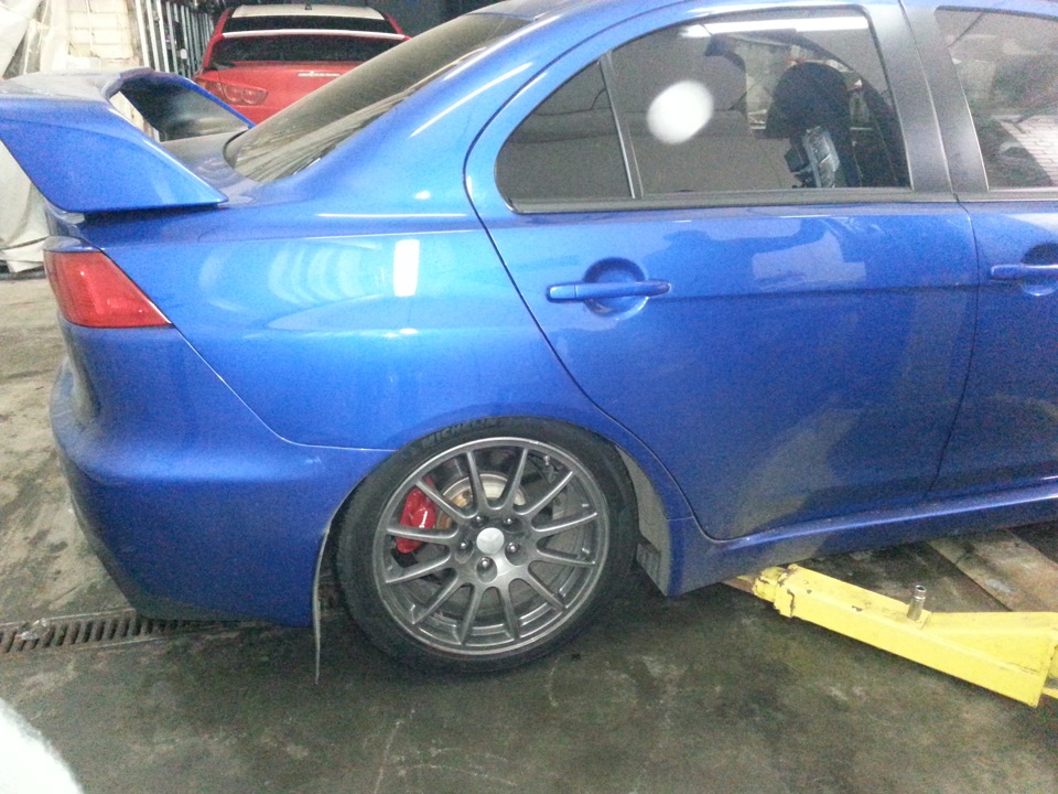 Установка проставок на 20 мм. — Mitsubishi Lancer Evolution X, 2 л ...