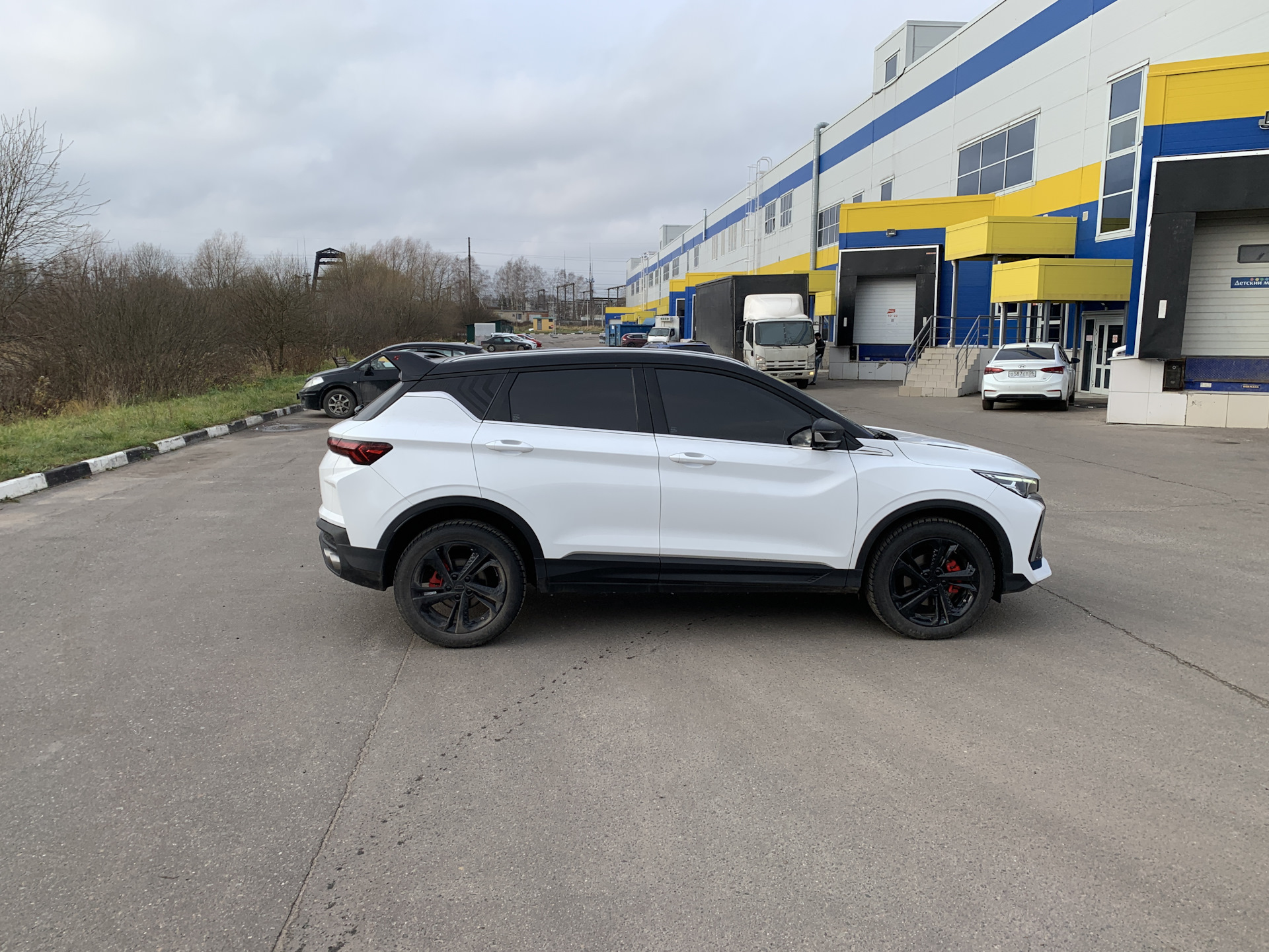 Просто фото — Geely Coolray (2023), 1,5 л, 2023 года | фотография | DRIVE2