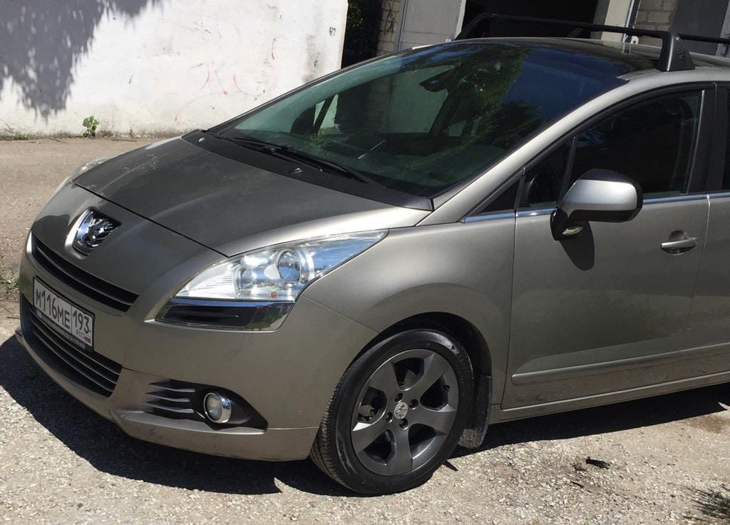 диски пежо 5008. колёсные диски пежо 5008. диски пежо 5008. пежо 5008 7 мест. Peugeot 5008 2011 дорожный просвет.