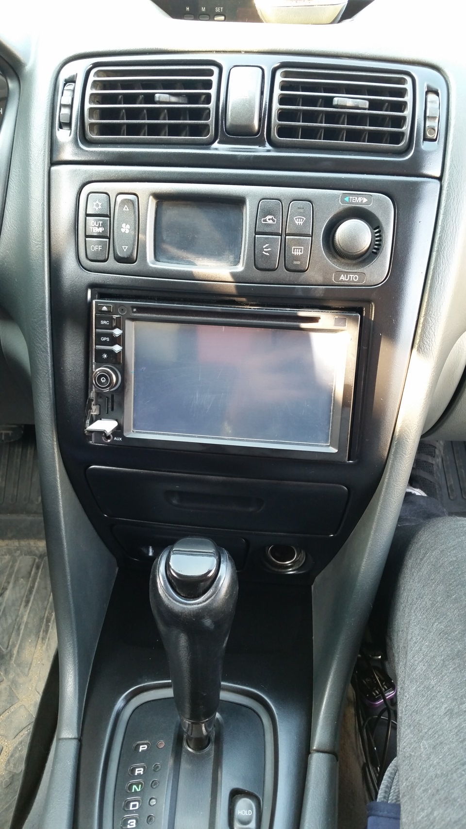 Было скучно решил покрасить консоль! — Mitsubishi Galant (8G), 2,5 л ...