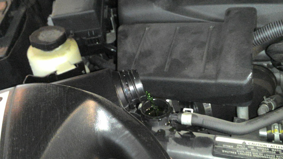 Заливать и одновмеменно фотать — тот ещё секас) — Nissan Pathfinder (3G)