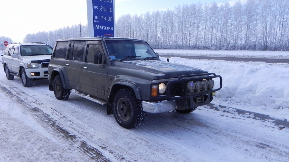 Ниссан сафари приморского края. Ниссан сафари 1991. Nissan Safari 1990. Ниссан сафари пикап. Ниссан сафари 2000 год.