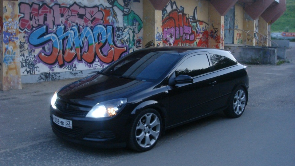 Opel Astra GTC 2008 на дисках