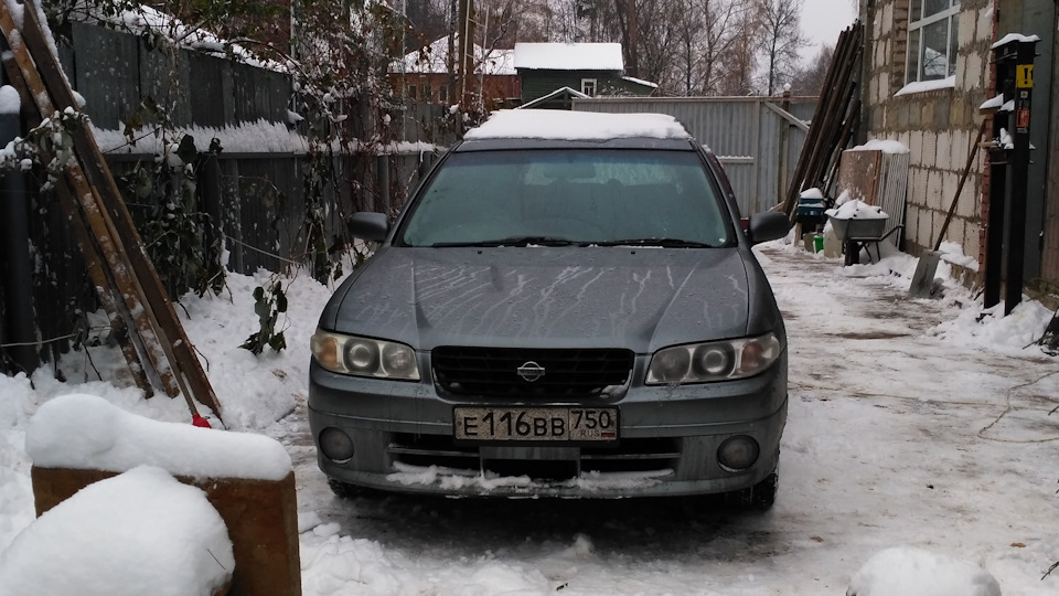 Nissan Avenir веня 1.8