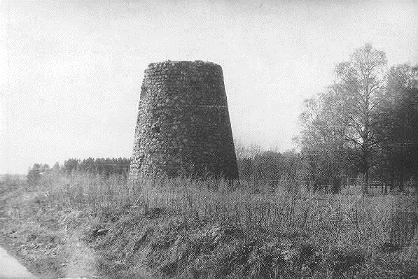 Волковицы. Волковицкая башня Волковицы. Волковицкая башня в Ломоносовском районе. Парк усадьбы Половцовых в Волковицах