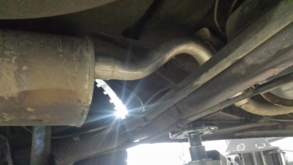 починил глушитель — Skoda Felicia, 1,3 л, 1997 года | своими руками ...