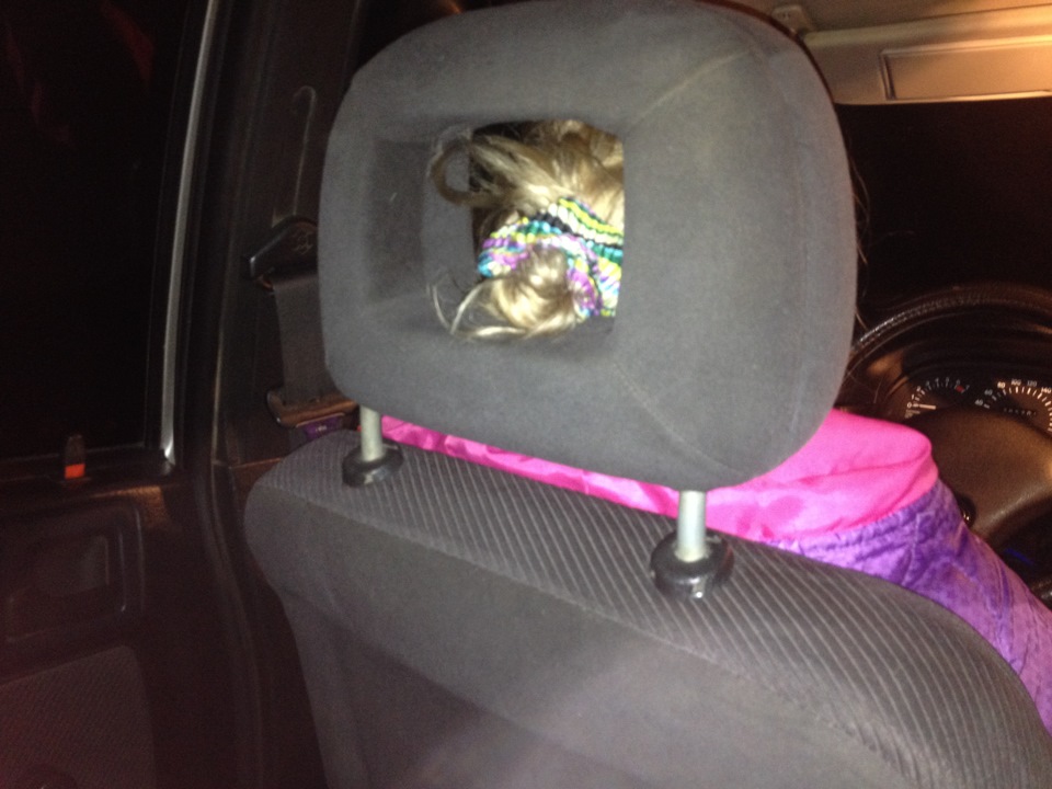 я знаю зачем у опелей дырки в подголовниках! — Opel Vectra A, 1,6 л ...