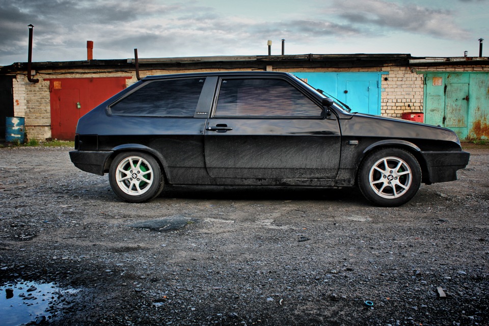 Lada 2108 черная