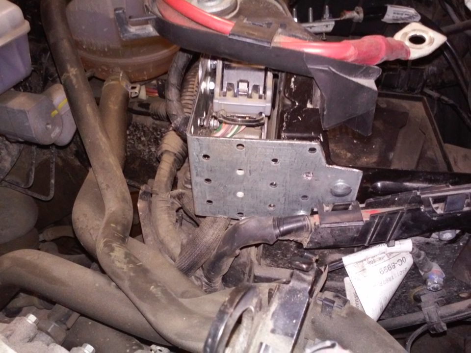 Красить не стал в черный, и так не страшно, оцынковка все таки — Renault Duster (1G)