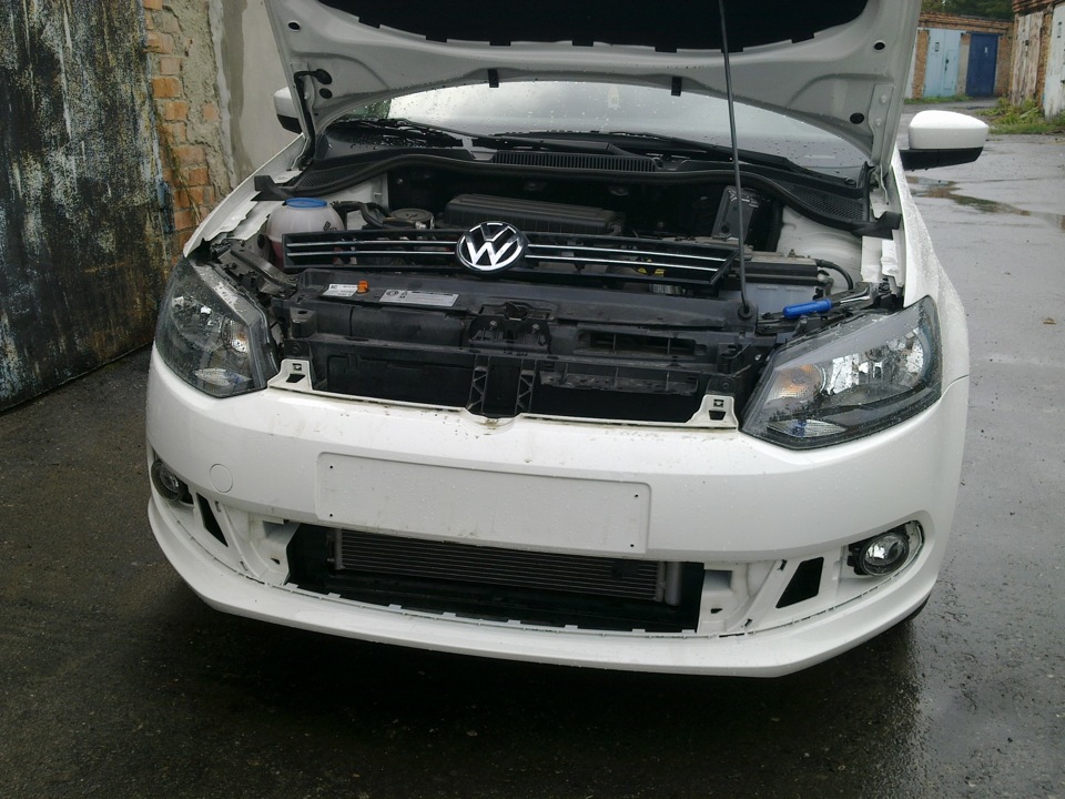 Ксенон в туманки и белые габариты — Volkswagen Polo Sedan, 1,6 л, 2012 ...