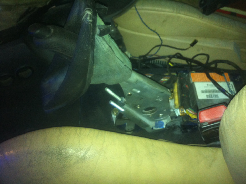 Замена колодок и тросиков ручника — DRIVE2