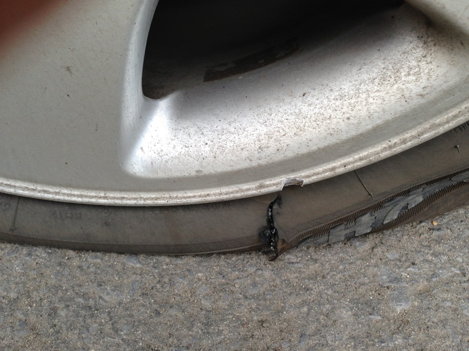 Звяк, Бряк, Пшшшшшшш. — Audi A4 (B5), 1,8 л, 2000 года | шины | DRIVE2