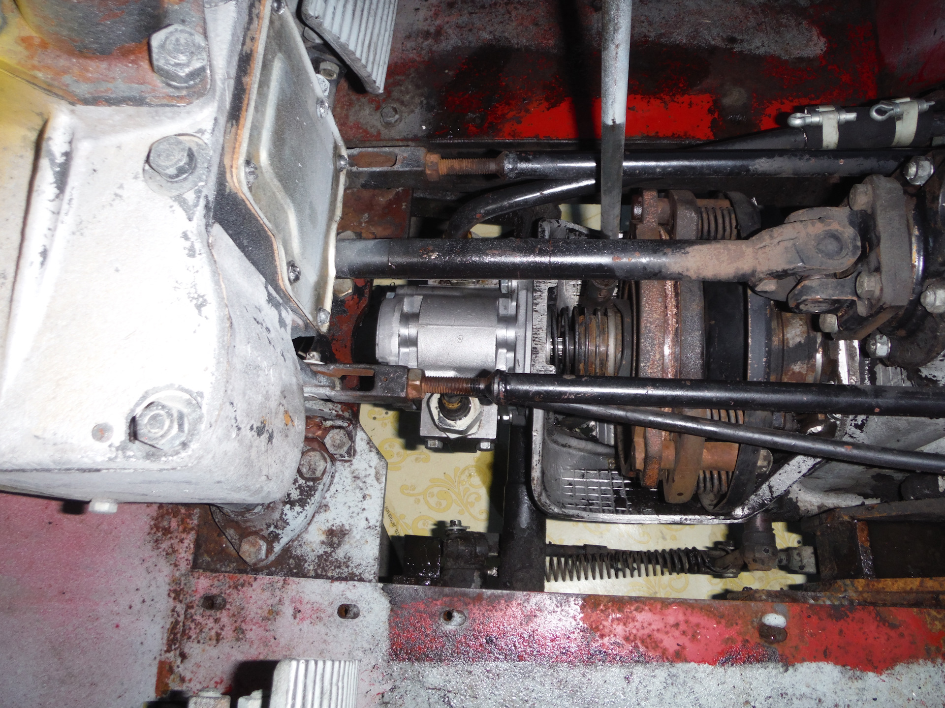 Минитрактор уралец сцепление. Уралец характеристики. Диск сцепления трактор уралец. Уралец 2204 с кабиной. Диск сцепления трактор уралец.