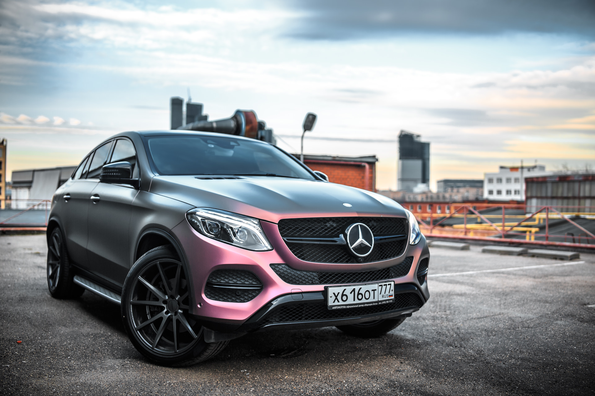 Gle coupe. Мерседес GLE 400d купе. Мерседес 400 GLE Д купе. Мерседес GLE 400d красный. GLE 400d 2015.