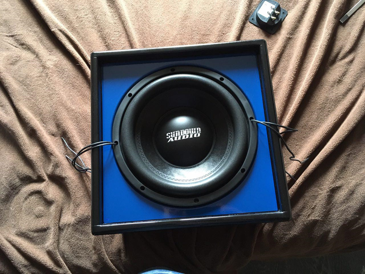 Закрыть динамики. Sundown e10 короб. Sundown Audio e10 короб. Sundown e10 2+2 v2. Sundown e10 2+2 v2 короб.