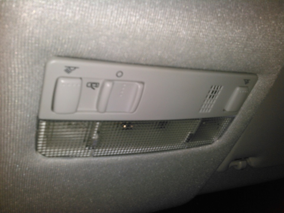 плафон в салон — Volkswagen Polo Sedan, 1,6 л, 2014 года | аксессуары ...