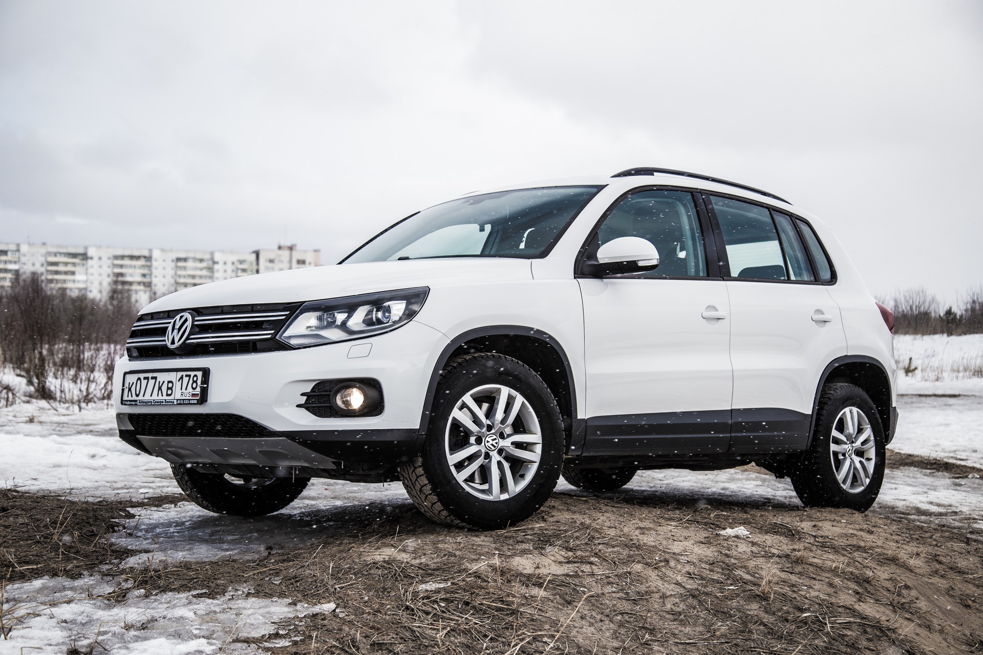 Тигуан привод. VW Tiguan track and field. VW Tiguan 2012 track field. Тигуан 2014 track field. Volkswagen Tiguan 1 track and field.