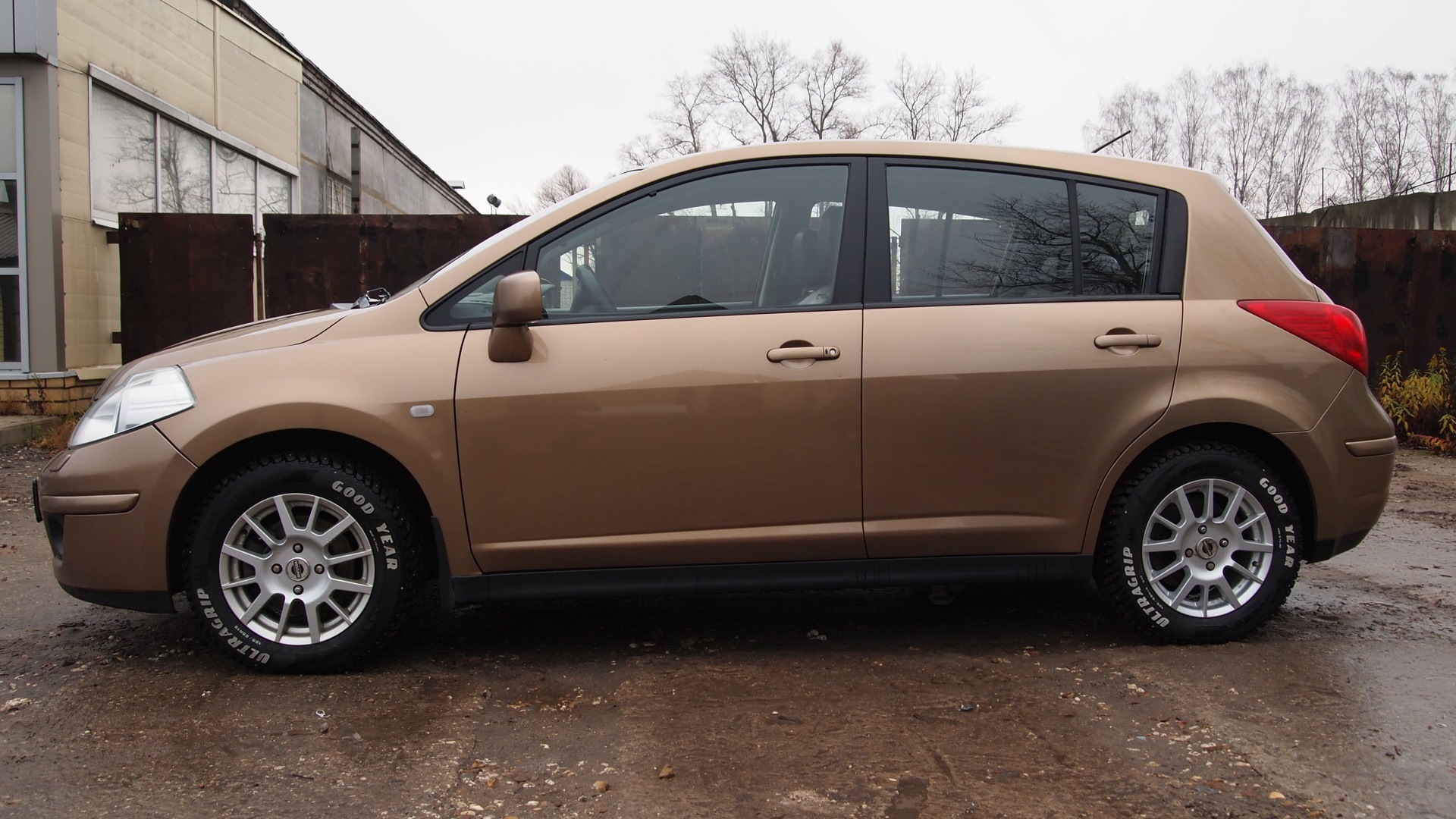 Nissan Tiida (1G) 1.6 бензиновый 2008 | Мулатка на DRIVE2