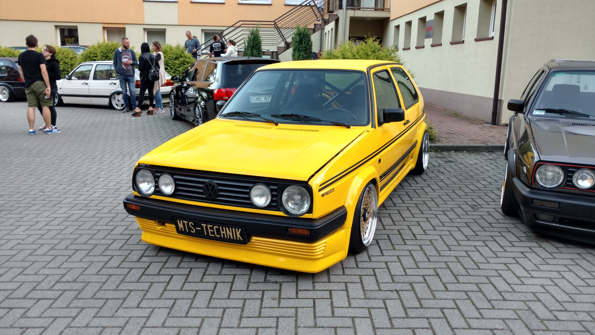 Volkswagen Golf 3 Р¶РµР»С‚С‹Р№