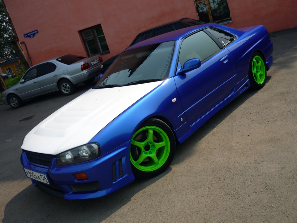 Винил на Nissan Skyline r34 купе